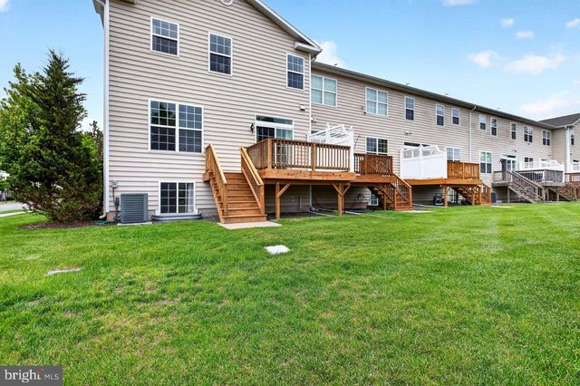4 BRAEBURN DR, Skillman, NJ 08558