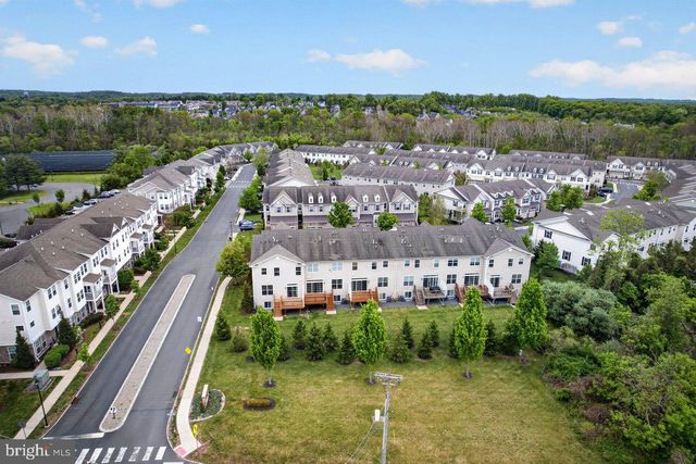 4 BRAEBURN DR, Skillman, NJ 08558