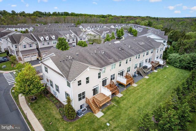 4 BRAEBURN DR, Skillman, NJ 08558