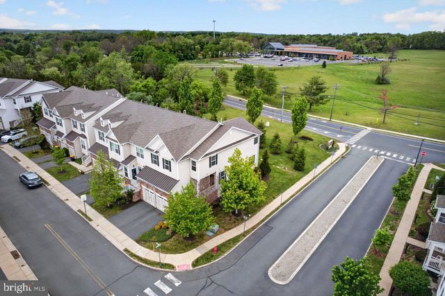 4 BRAEBURN DR, Skillman, NJ 08558