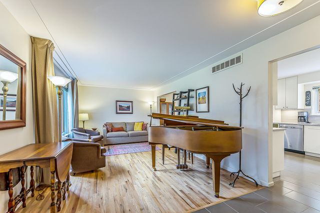 2674 Hawks Avenue, Pittsfield Charter Twp, MI 48108