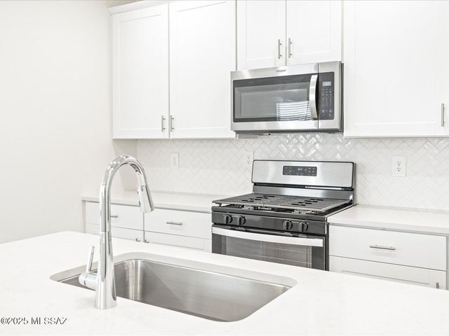 7263 S Gray Jay Drive, Tucson, AZ 85747