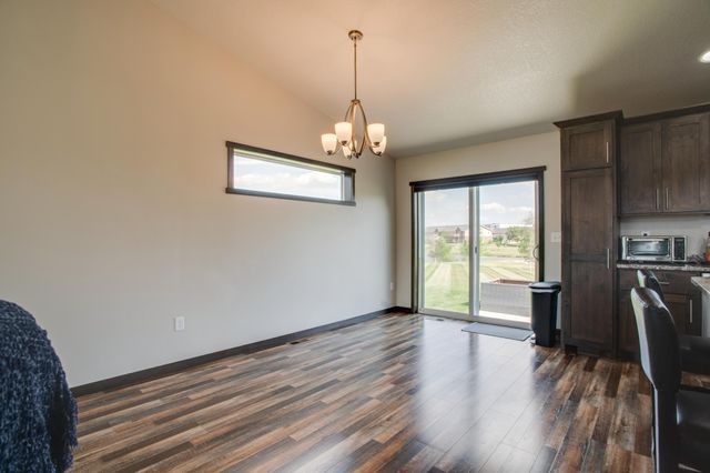 601 27th Avenue W, West Fargo, ND 58078