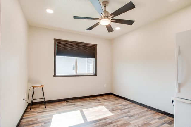 601 27th Avenue W, West Fargo, ND 58078