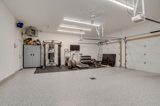 601 27th Avenue W, West Fargo, ND 58078