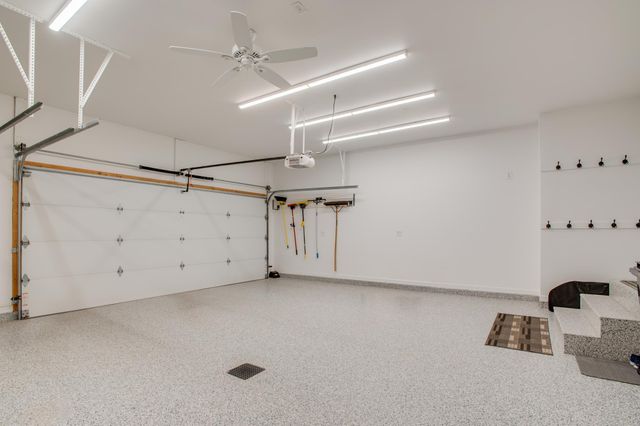601 27th Avenue W, West Fargo, ND 58078
