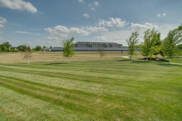 601 27th Avenue W, West Fargo, ND 58078