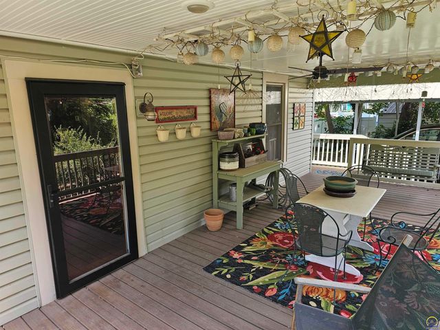 1912 SW 15th ST, Topeka, KS 66604