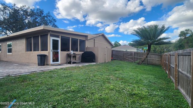 290 SE District Street SE, 12, Palm Bay, FL 32909