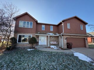 20247 E Lismore Circle, Frankfort, IL 60423