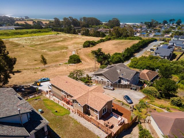 599 Alto Avenue, Half Moon Bay, CA 94019