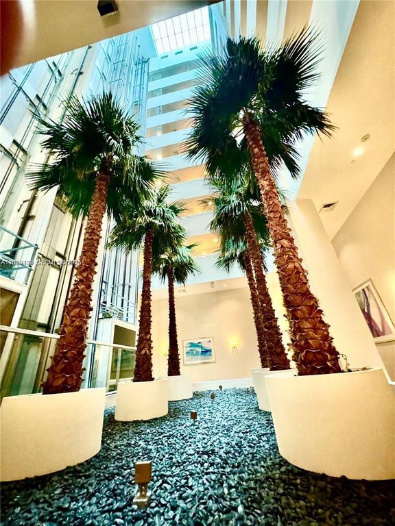 3131 NE 188th St 2-1213, Aventura, FL 33180