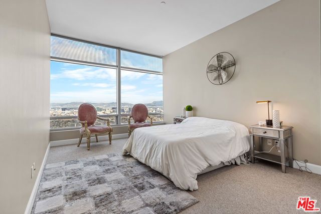 900 W Olympic Boulevard 40D, Los Angeles, CA 90015