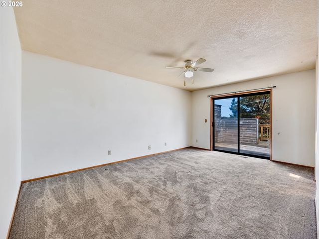 89989 MANION Dr, Warrenton, OR 97146