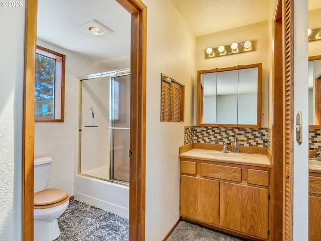 89989 MANION Dr, Warrenton, OR 97146