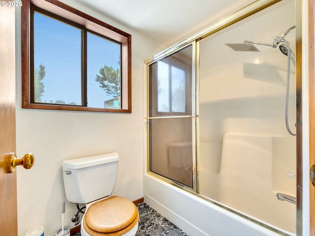 89989 MANION Dr, Warrenton, OR 97146