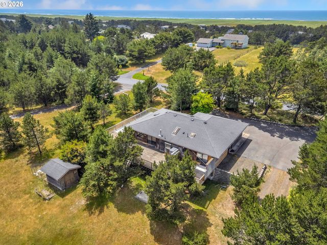 89989 MANION Dr, Warrenton, OR 97146