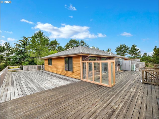 89989 MANION Dr, Warrenton, OR 97146