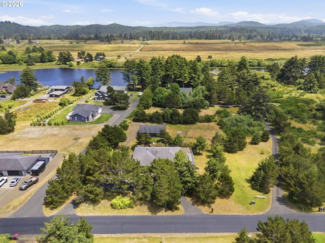 89989 MANION Dr, Warrenton, OR 97146