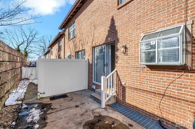 10510 Briston Court, St Louis, MO 63114