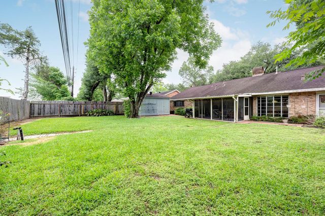 5922 Willowbend Boulevard, Houston, TX 77096