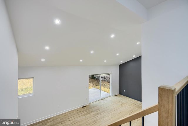 2802 STEELE RD, Baltimore, MD 21209