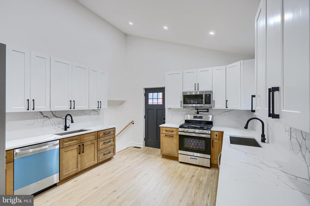 2802 STEELE RD, Baltimore, MD 21209