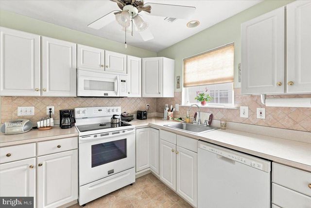 44 PEPPERGRASS DR N, Mt Laurel, NJ 08054