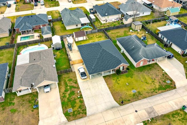 243 Dove Tail Dr, Gray, LA 70359