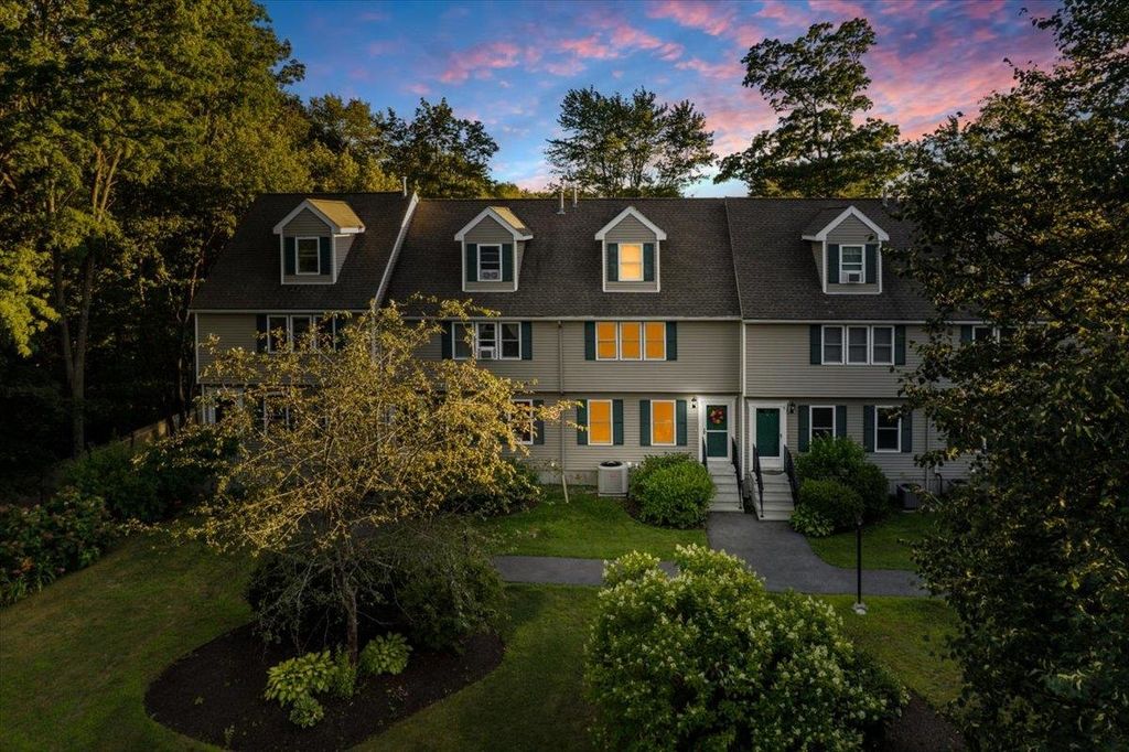 30 Charter St Unit 3, Exeter, NH 03833