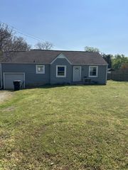 29 Fairway Dr, Nashville, TN 37214