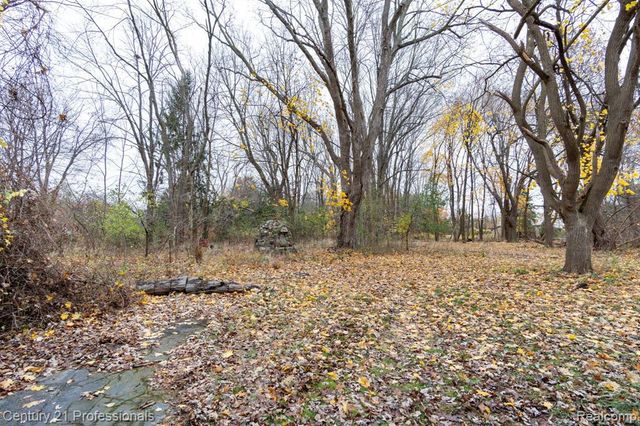 LOT 2 W Walton, Waterford, MI 48329