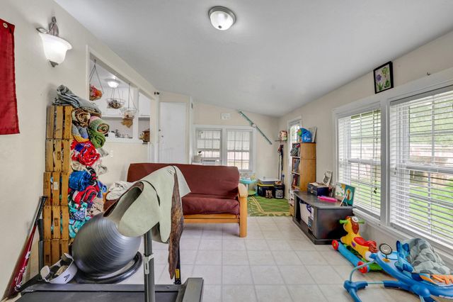 2713 Cos Street, Liberty, TX 77575