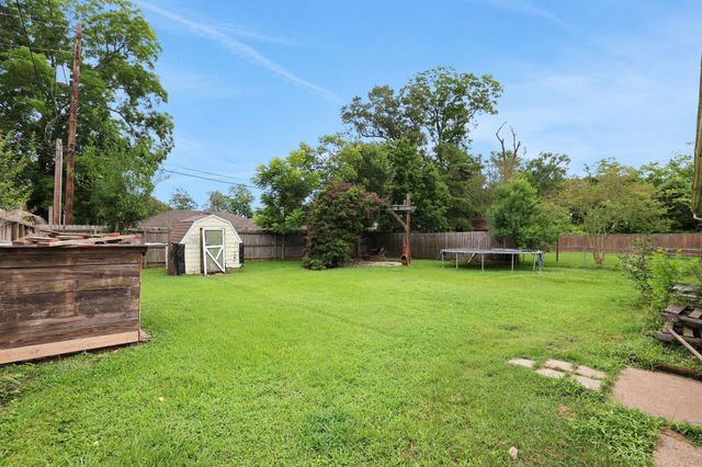 2713 Cos Street, Liberty, TX 77575