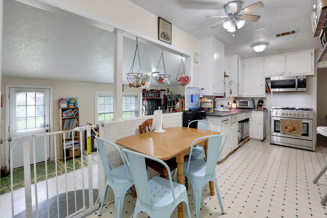 2713 Cos Street, Liberty, TX 77575