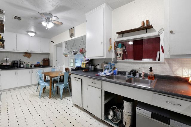 2713 Cos Street, Liberty, TX 77575
