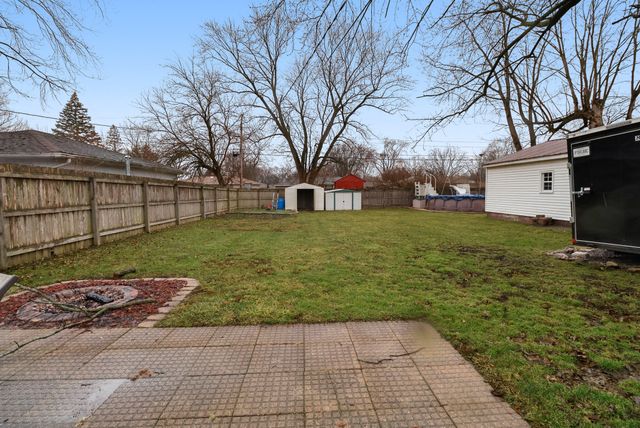 5950 Hayes Place, Merrillville, IN 46410