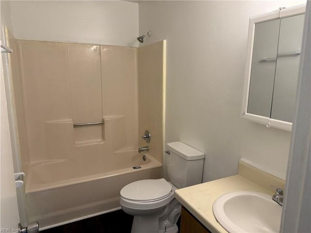 530 W 27th ST, Norfolk, VA 23517