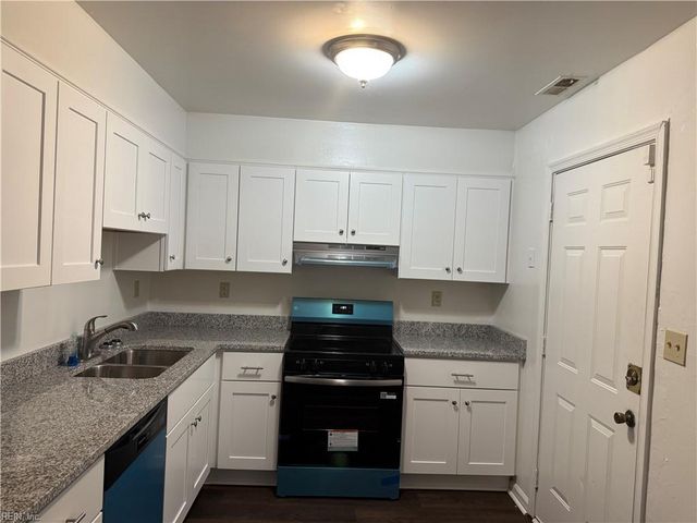 530 W 27th ST, Norfolk, VA 23517
