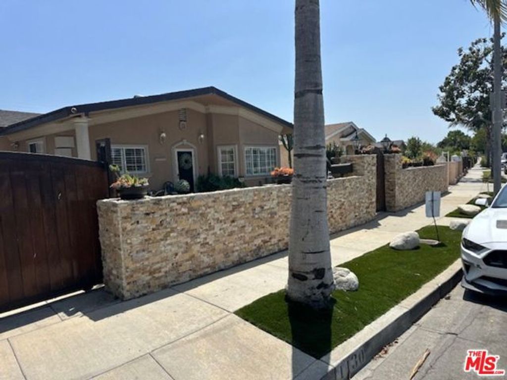1130 E 66th Street, Inglewood, CA 90302