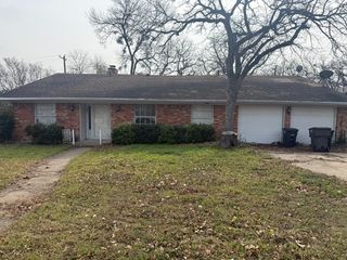 7344 Monterrey Drive, Fort Worth, TX 76112