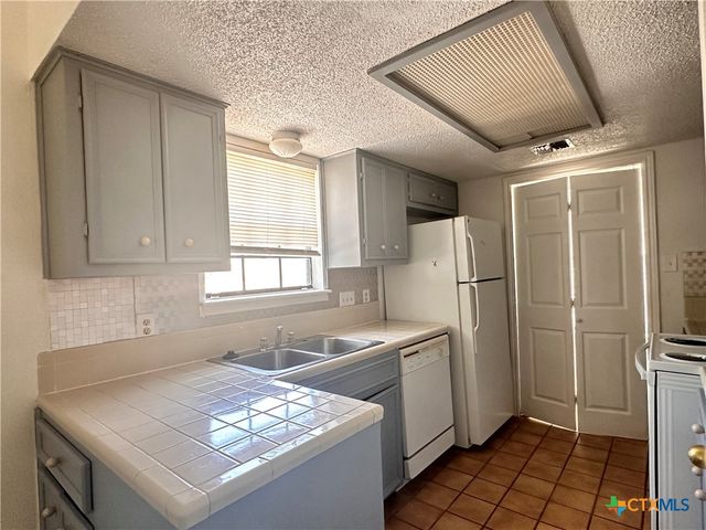 44 Clark Street, San Marcos, TX 78666