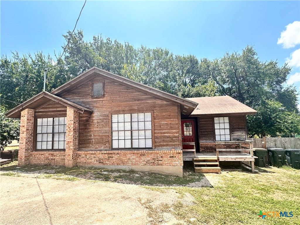 44 Clark Street, San Marcos, TX 78666