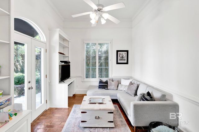 4 Savannah Court, Mobile, AL 36608