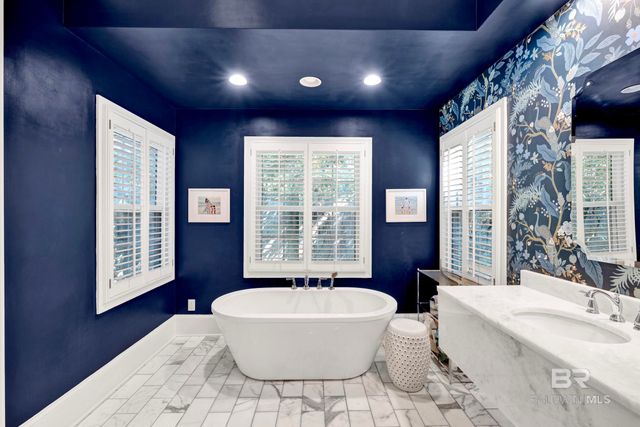 4 Savannah Court, Mobile, AL 36608