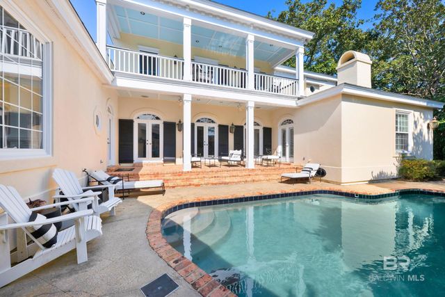 4 Savannah Court, Mobile, AL 36608