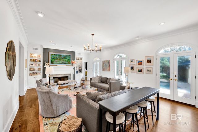 4 Savannah Court, Mobile, AL 36608