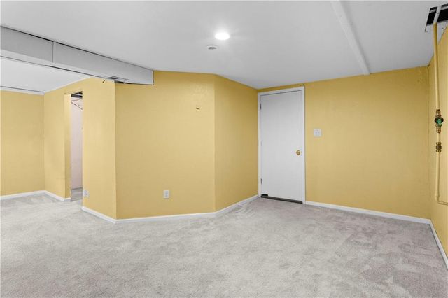 104 SE Kingscross Road, Blue Springs, MO 64014