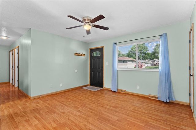 104 SE Kingscross Road, Blue Springs, MO 64014