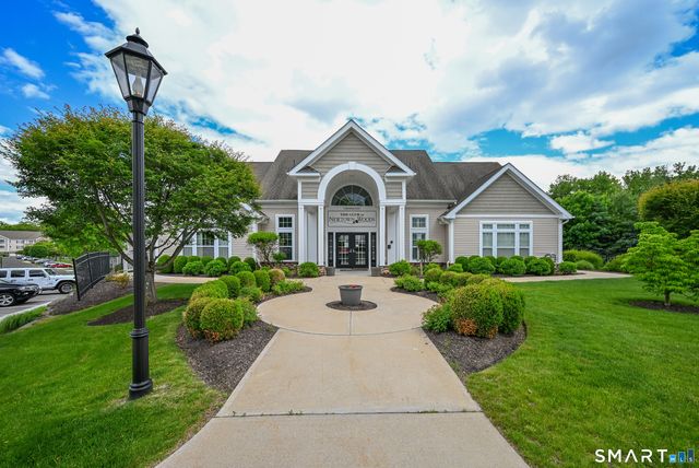 1011 Brookside Court 1011, Newtown, CT 06470